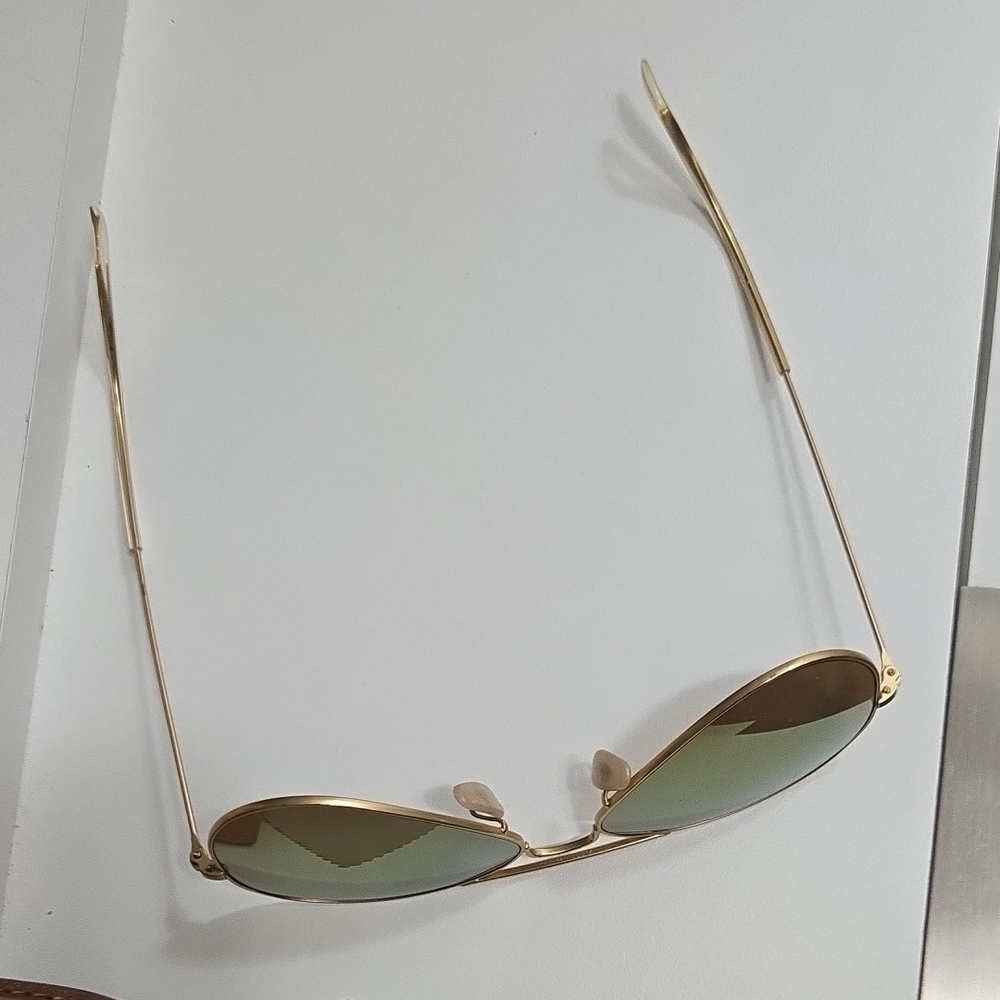 Ray-Ban Gold Frame Sunglasses with Olive Lenses - Picture 4 of 8